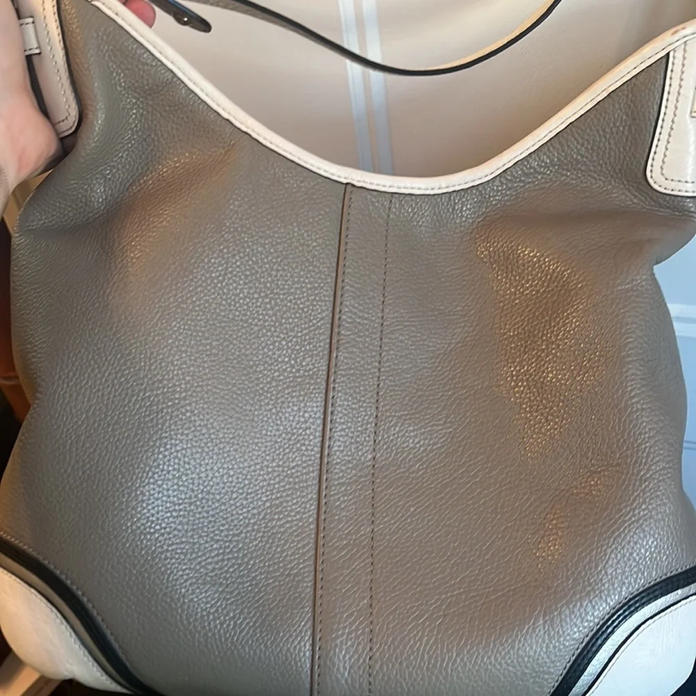 Grey/taupe leather coach bag - Picture 4 of 12